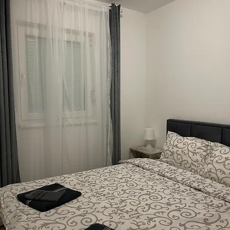 Cvetanov Trg Lux 4 * Belgrade